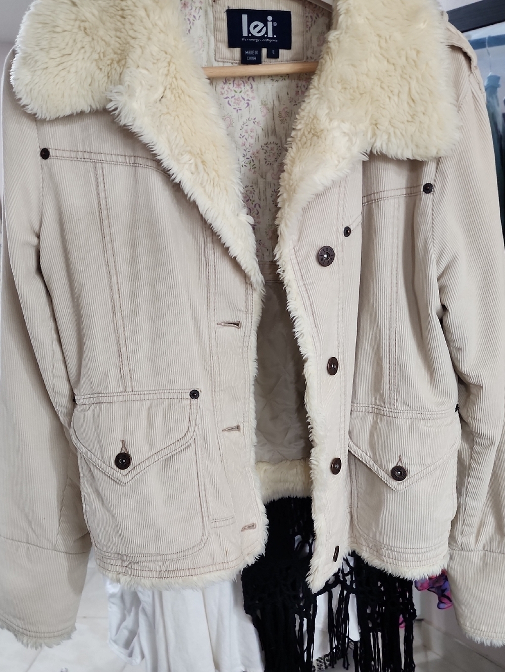 lei Cream Corduroy Sherpa Jacket